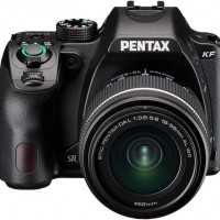 PENTAX KF APS-C Cámara digital SLR 18-55 WR kit con monitor LCD a prueba de...